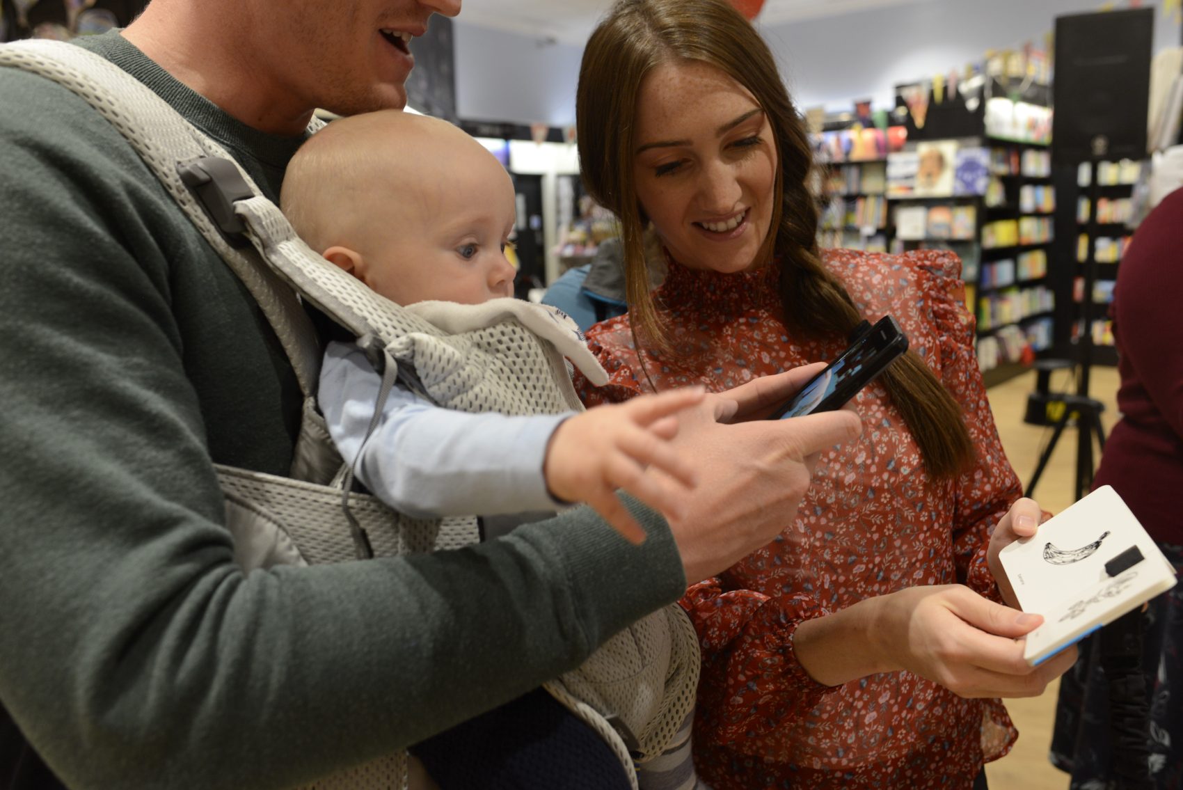 Baby BSL Where is the Bird? The first Augmented Reality book to inspire the use of British Sign Language in Deaf and Hearing Families.